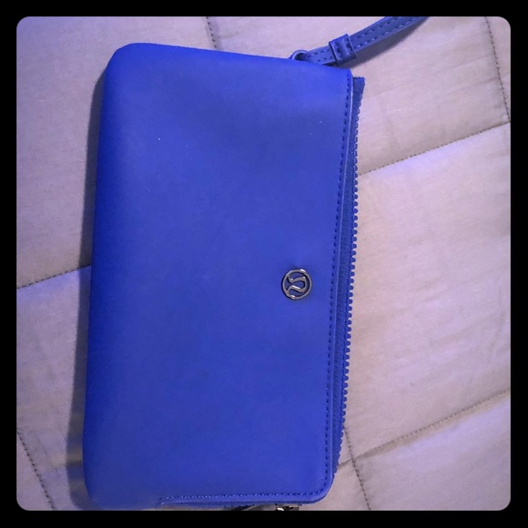 lululemon athletica Handbags - Lululemon Wristlet